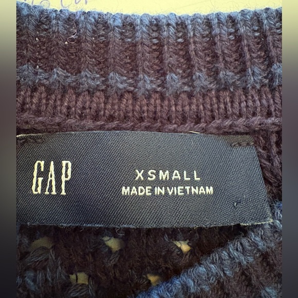 GAP Blue Crochet Crop Sweater Vest - Picture 3 of 3